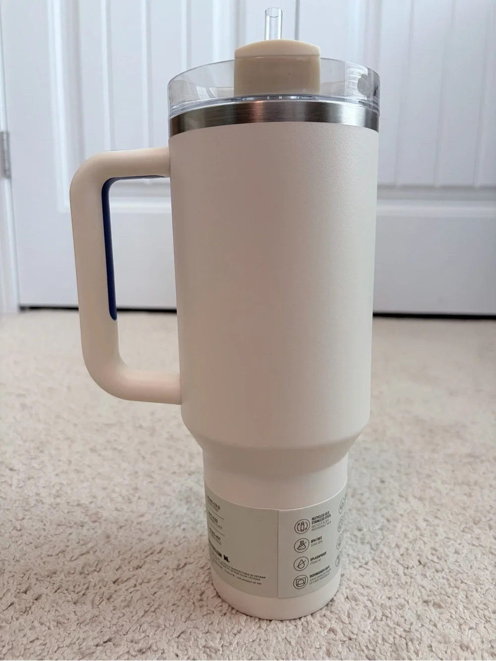 Stanley Quencher 2.0 Flowstate 40oz Tumbler Handle Straw NEW Cream Ivory